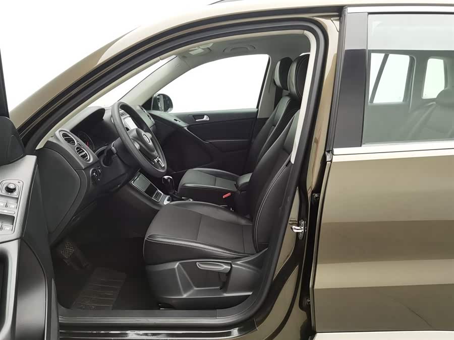 Volkswagen Tiguan 2017 car image #11