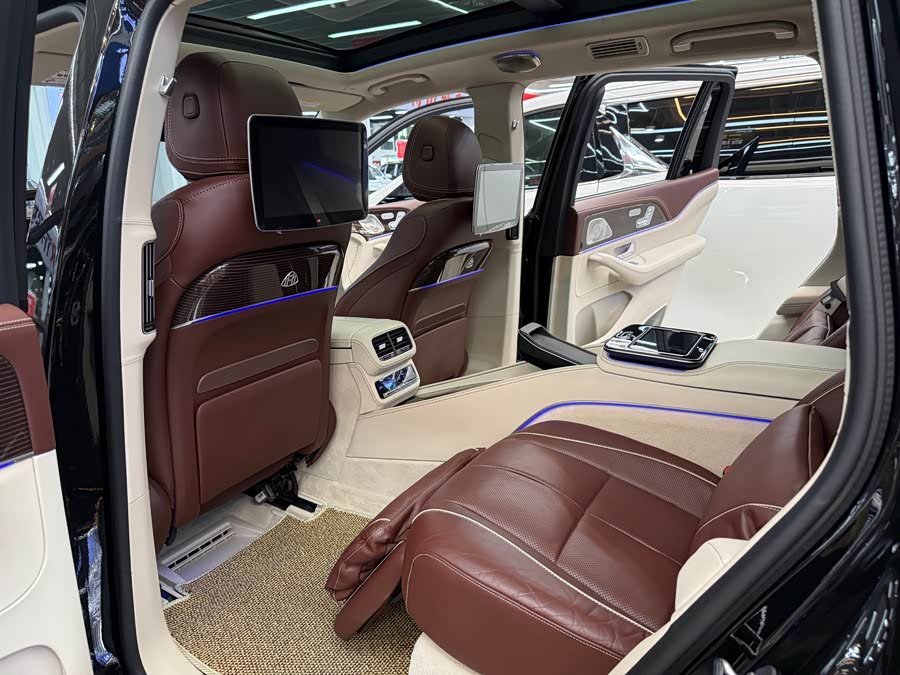 Mercedes-Benz Maybach GLS 2022 car image #11