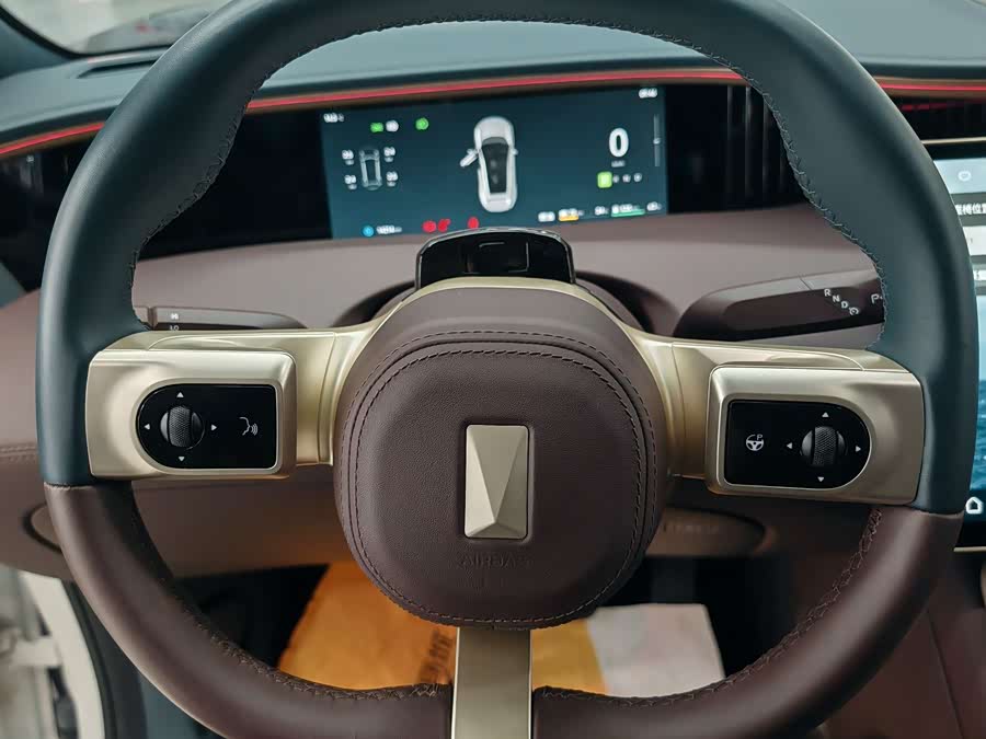 Avatr 11 2025 car image #11