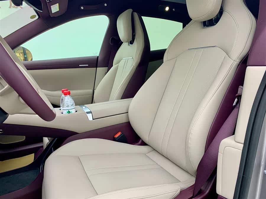 小米汽车 小米YU7 2025 #11 小米汽车 小米YU7 2025 汽车图片 #11