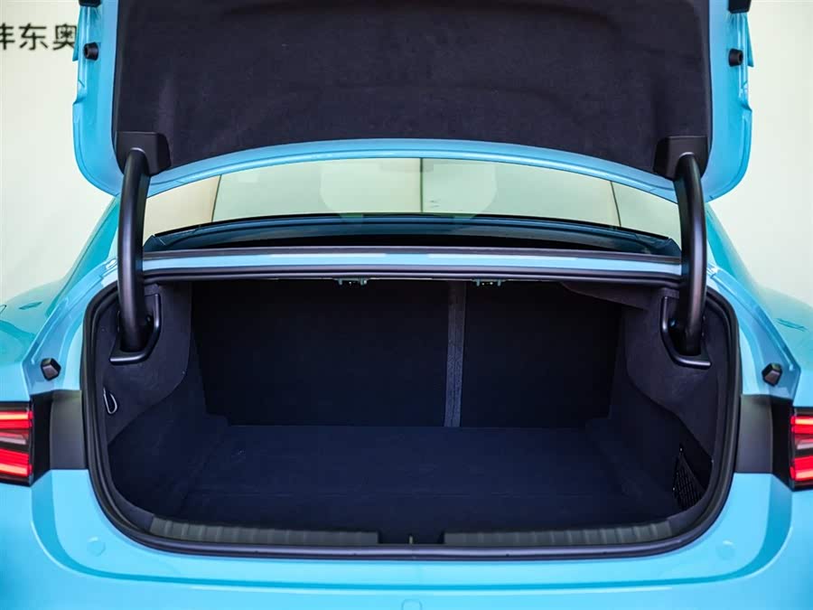 MI YU7 2025 immagine di auto #11