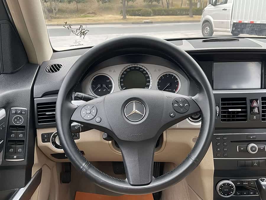 Mercedes-Benz GLK Class (Imported) 2011 #11 Mercedes-Benz GLK Class (Imported) 2011 car image #11