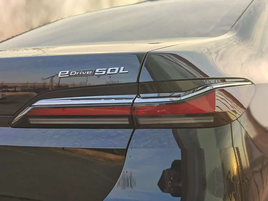 BMW i7 2024 изображение автомобиля #11