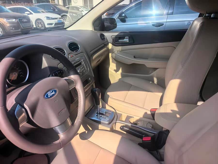 Ford Focus 2013 image de voiture #11