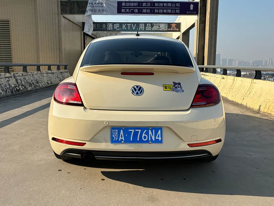Volkswagen Beetle 2017 car image #11