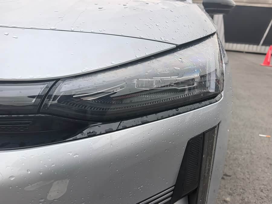 GEELY 2025 car image #11
