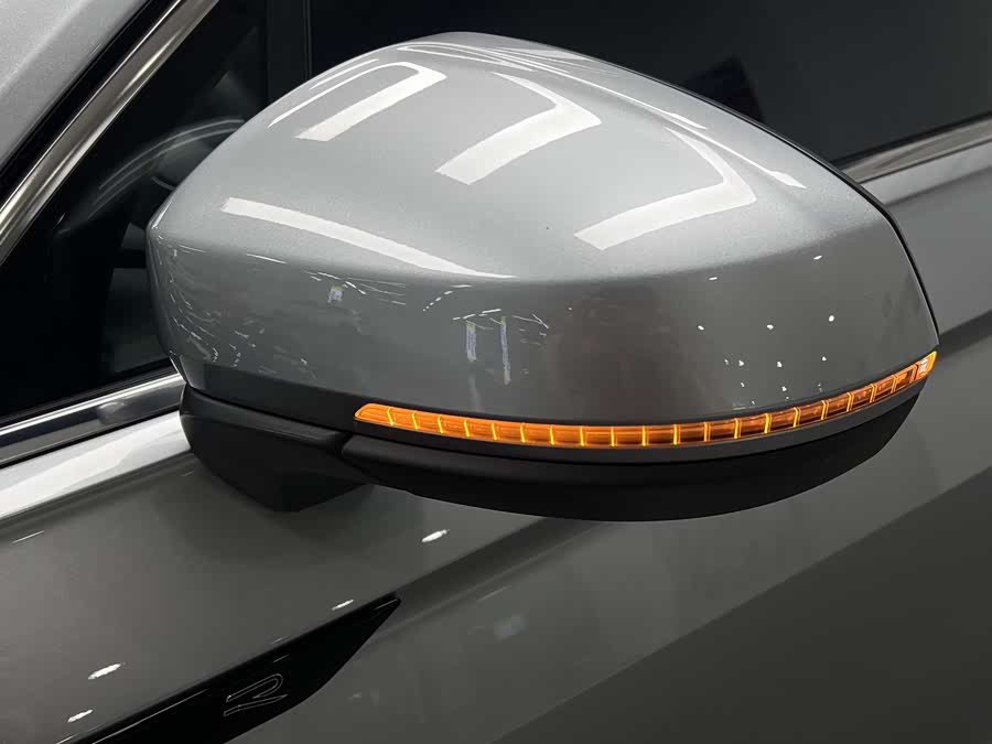 Volkswagen Tiguan L 2022 car image #11