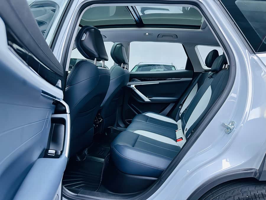 GEELY Boyue L 2024 car image #11