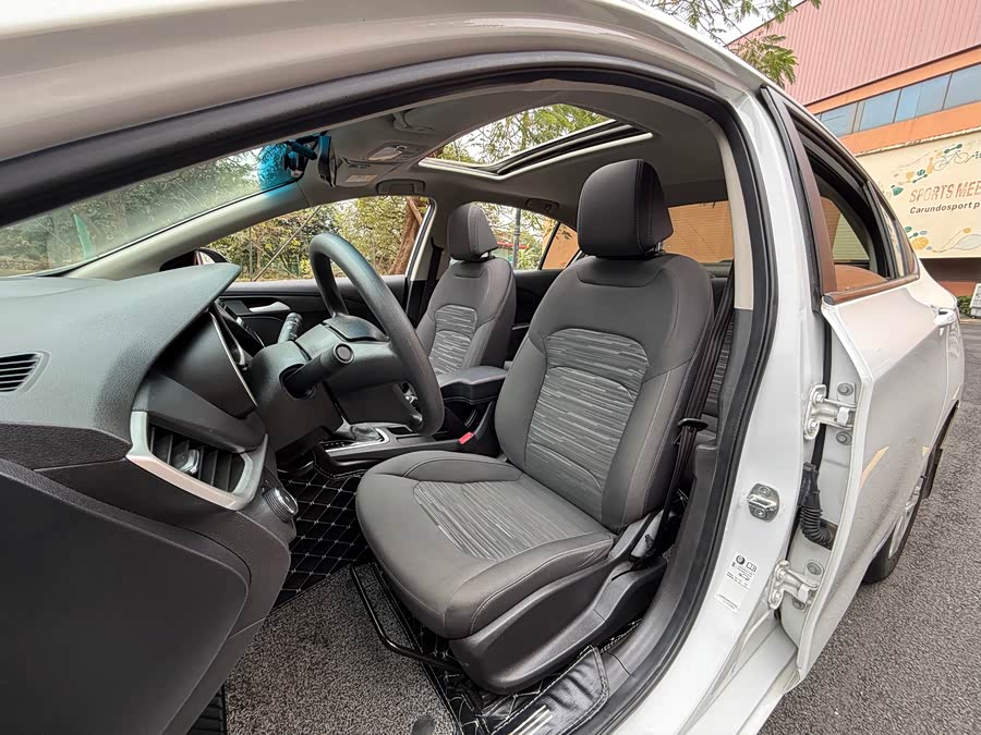 Chevrolet Malibu 2017 car image #11