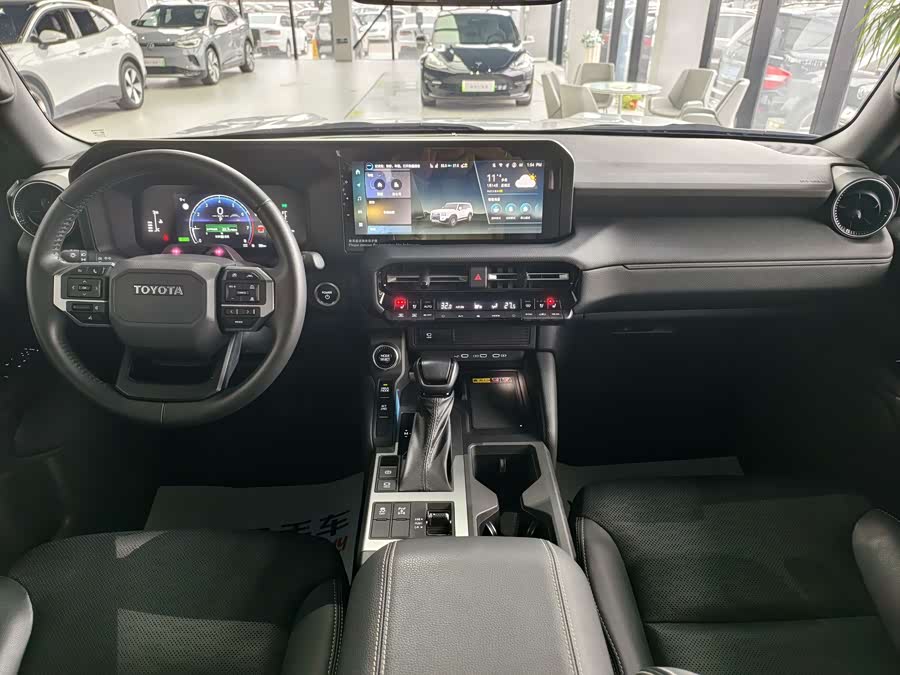 Toyota Land Cruiser Prado 2024 imagem de carro #11