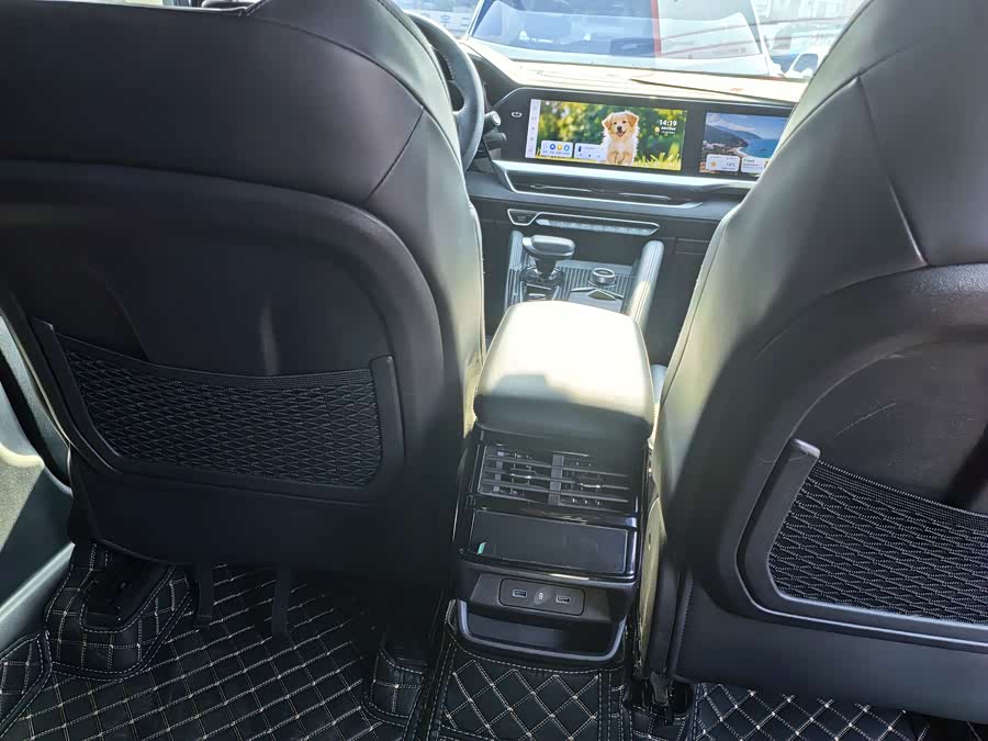 GEELY Monjaro 2023 car image #11