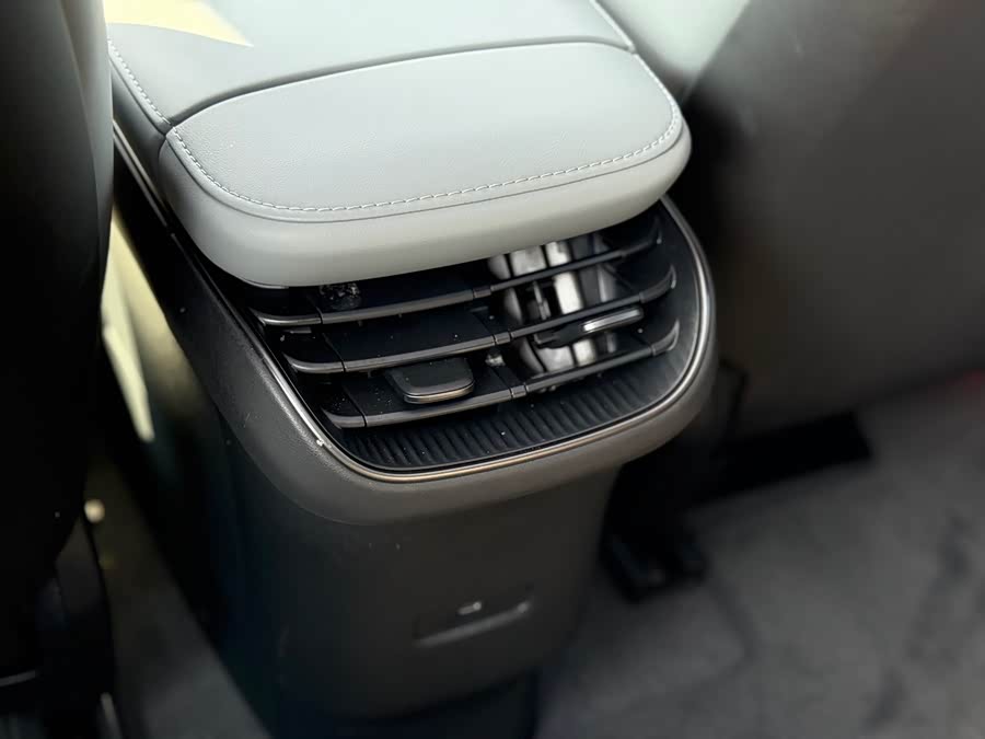 蔚来 蔚来ET5T 2025 汽车图片 #11