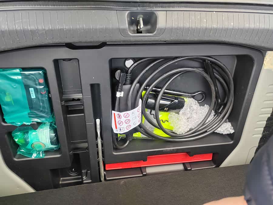 Toyota bZ3 2023 immagine di auto #11