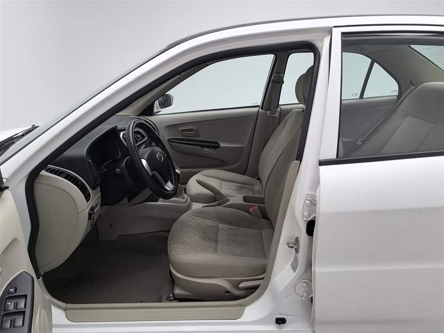 Soueast V3 Lingyue 2016 car image #11