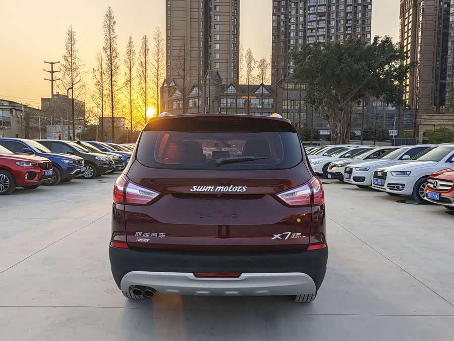 SWM X7 2018 изображение автомобиля #11