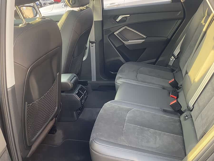 Audi Q3 2021 car image #11