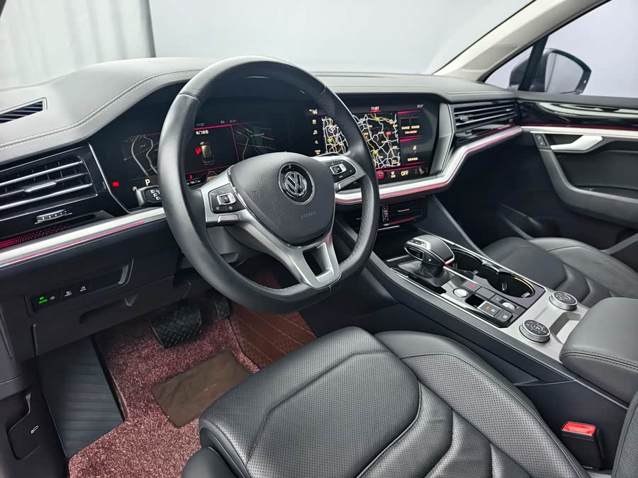 Volkswagen Touareg 2020 immagine di auto #11