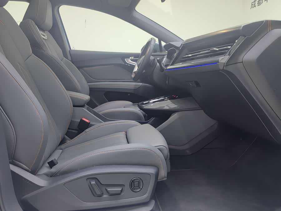 Audi Q4 e-tron 2023 car image #11