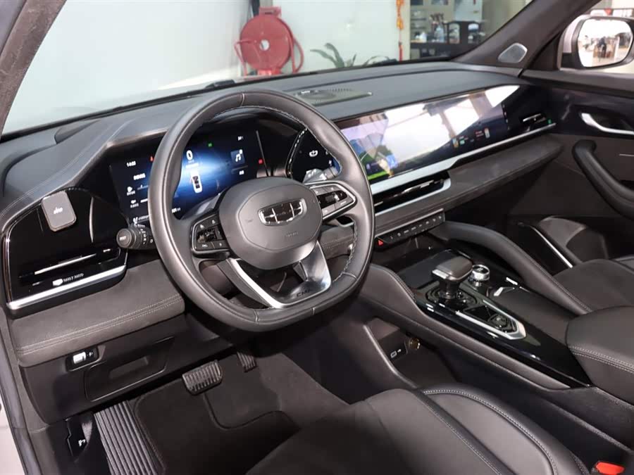 GEELY Monjaro 2024 car image #11
