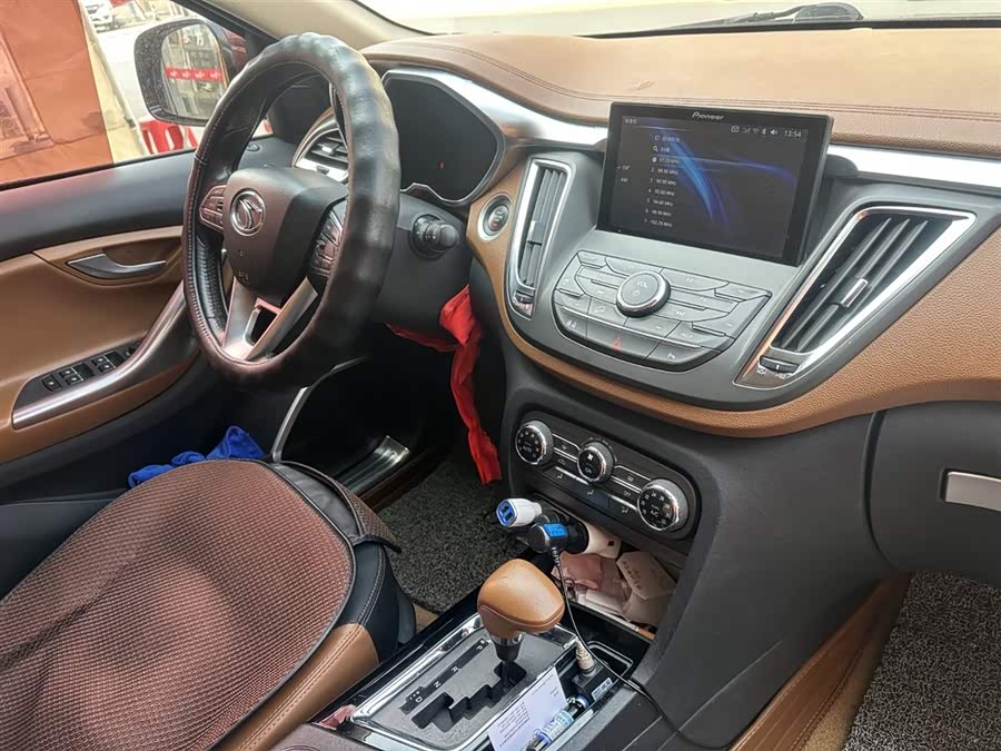 Soueast DX7 2016 #11 Soueast DX7 2016 car image #11