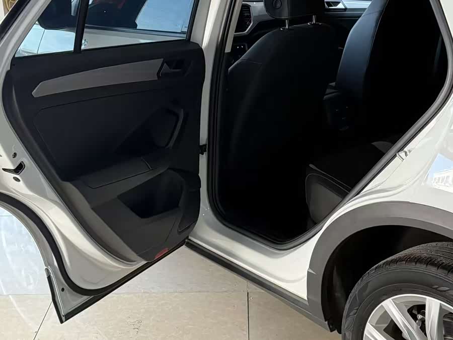 Volkswagen T-Roc 2022 #11 Volkswagen T-Roc 2022 car image #11