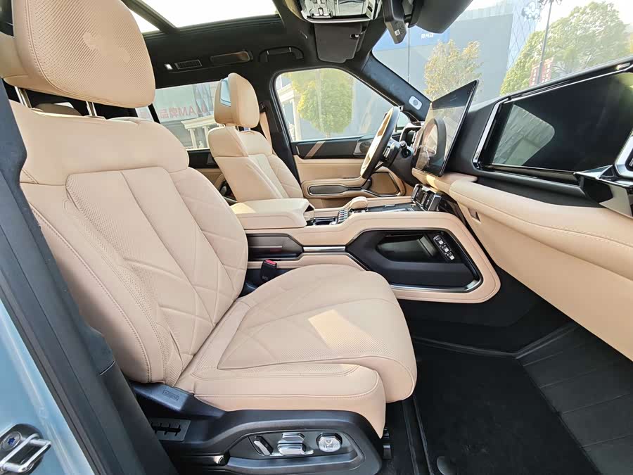 FangChengBao Leopard 8 2024 #11 FangChengBao Leopard 8 2024 car image #11