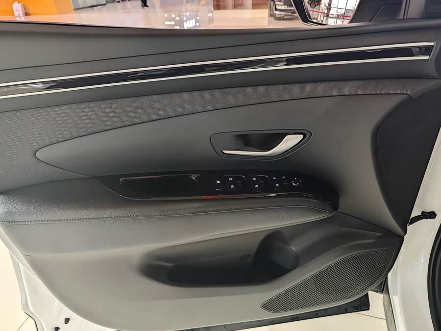 Hyundai Tucson 2023 car image #11