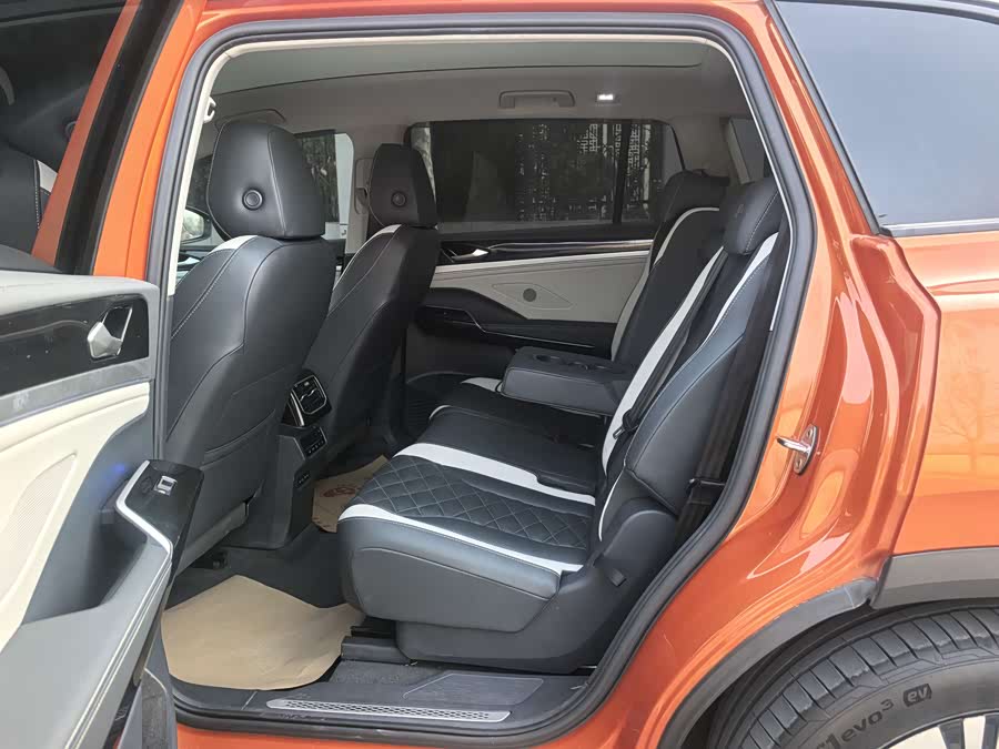 Volkswagen ID.6 Crozz 2021 #11 Volkswagen ID.6 Crozz 2021 immagine di auto #11