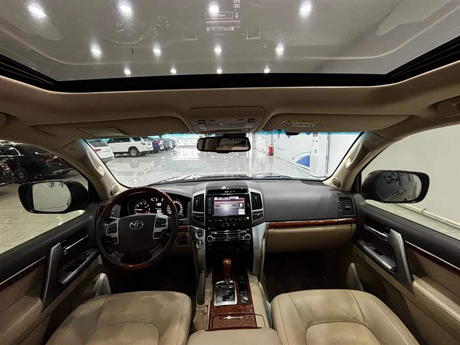 Toyota Land Cruiser 2015 immagine di auto #11