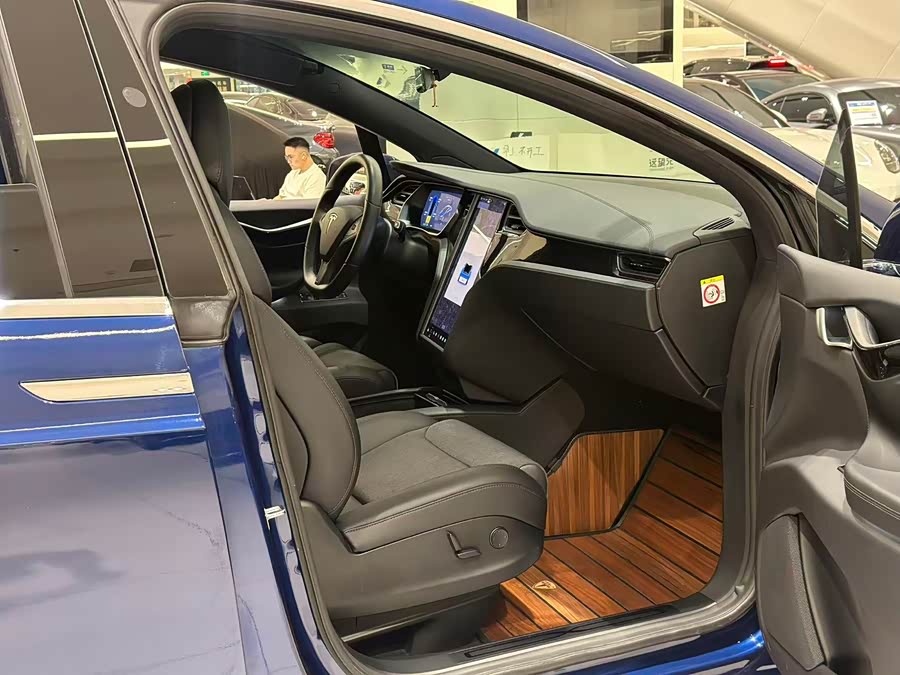 Tesla Model X 2018 #11 Tesla Model X 2018 car image #11