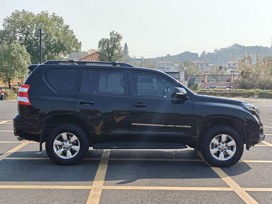 Toyota Prado (Imported) 2014 #11 Toyota Prado (Imported) 2014 car image #11