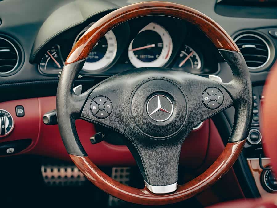 Mercedes-Benz SL Class 2009 car image #11