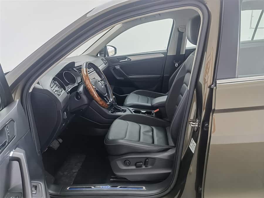 Volkswagen Tiguan L New Energy 2020 image de voiture #11