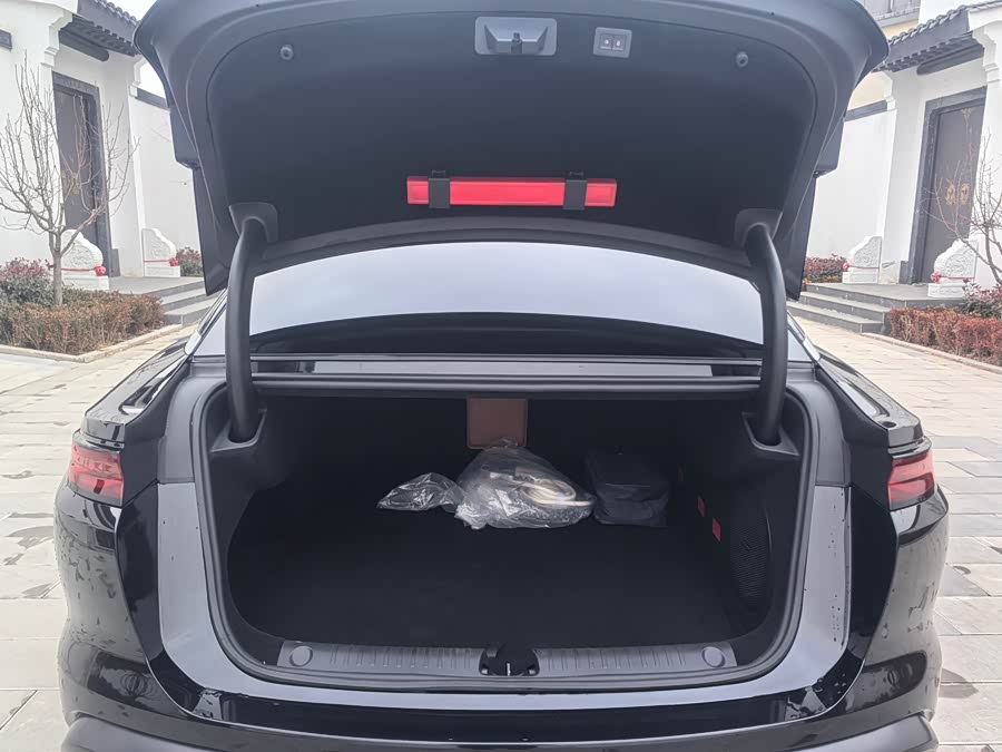 BYD HanL 2025 #11 BYD HanL 2025 car image #11