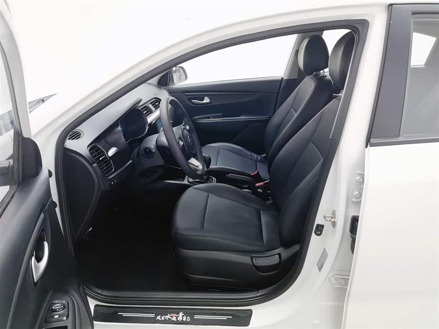 Kia K2 2017 car image #11