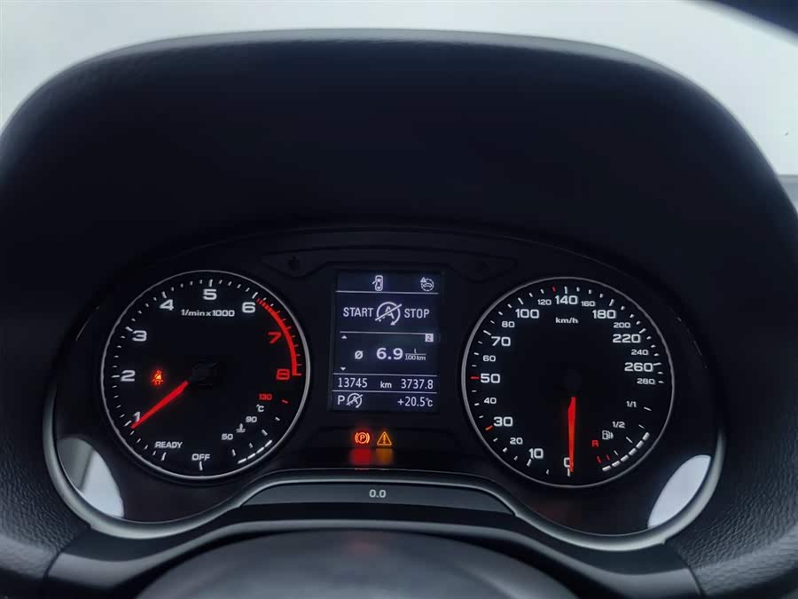 Audi Q2L 2023 #11 Audi Q2L 2023 car image #11