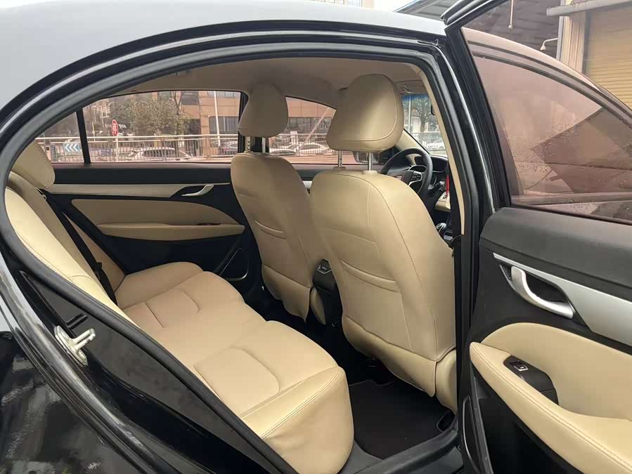 GEELY Emgrand 2018 #11 GEELY Emgrand 2018 car image #11