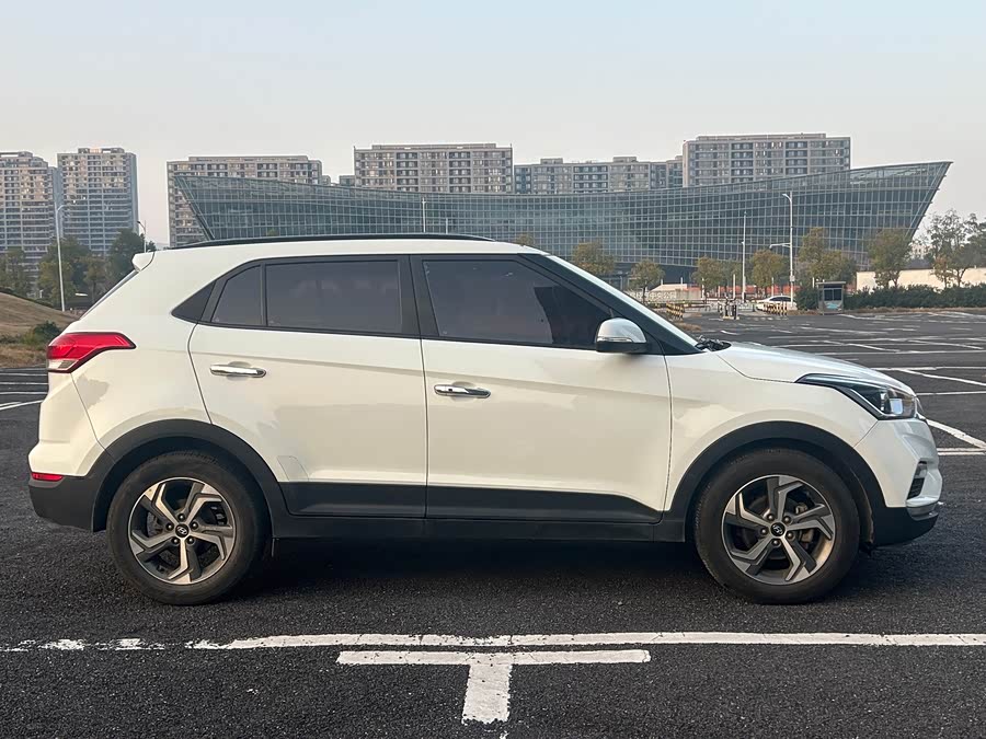 Hyundai ix25 2019 #11 Hyundai ix25 2019 car image #11