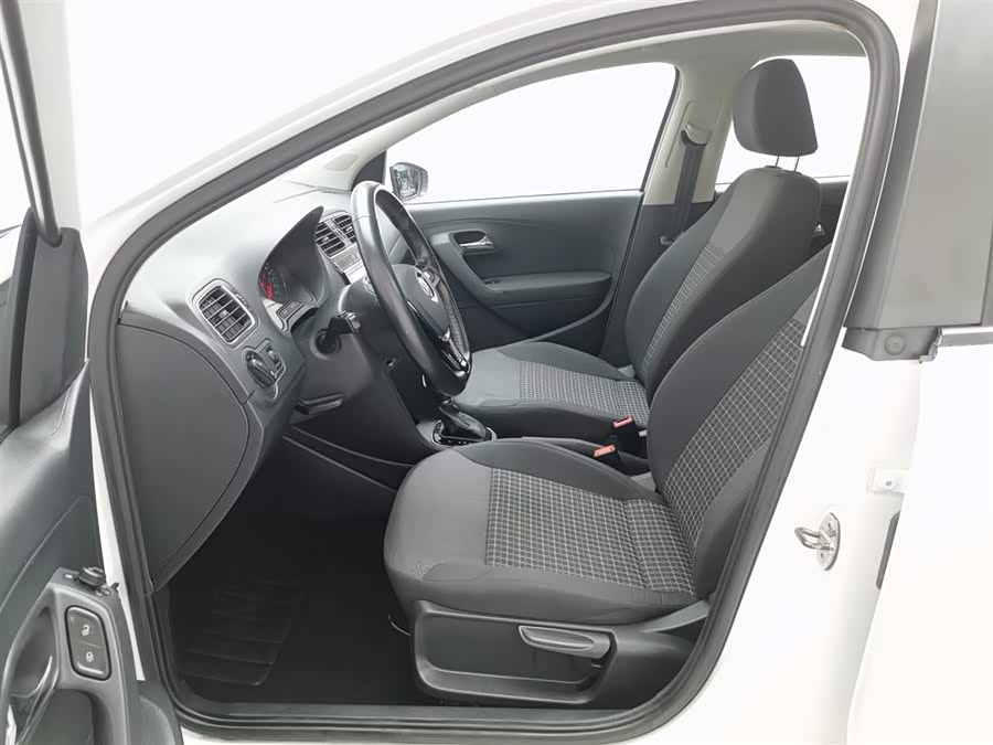 Volkswagen Polo 2018 immagine di auto #11