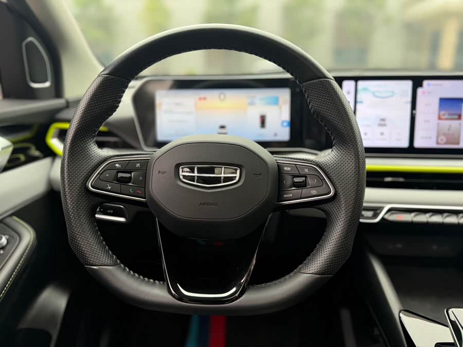 GEELY Coolray 2022 car image #11