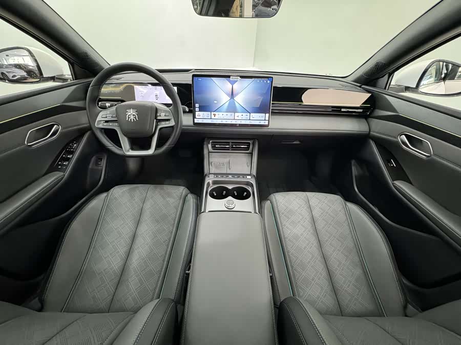 BYD Qin L 2025 car image #11