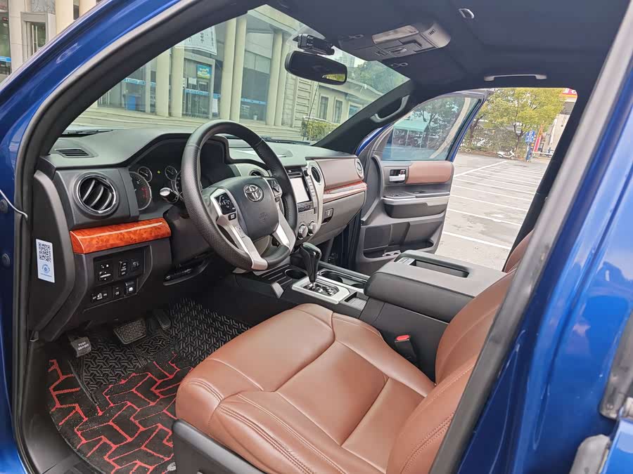 Toyota Tundra 2014 immagine di auto #11