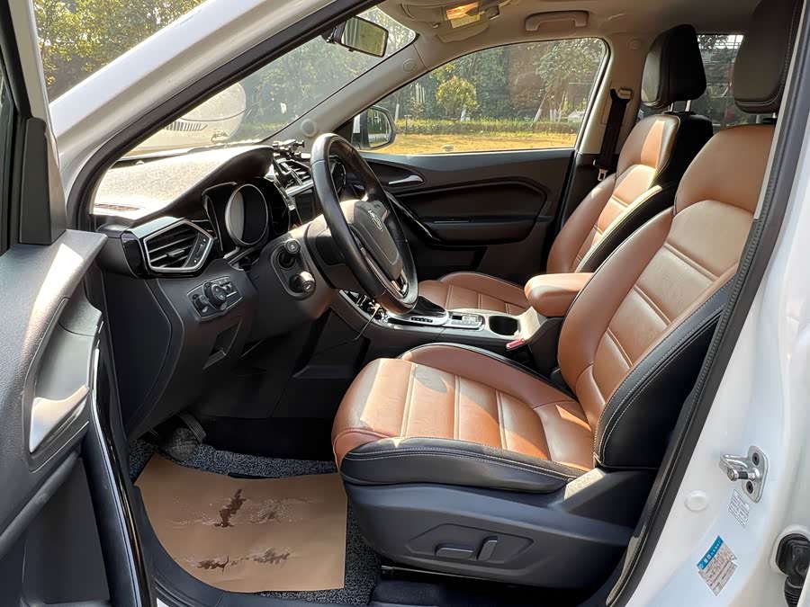 MG GS 2016 car image #11