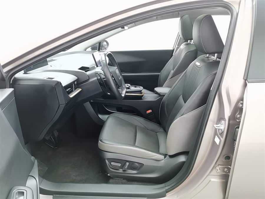 Toyota bZ3 2023 immagine di auto #11