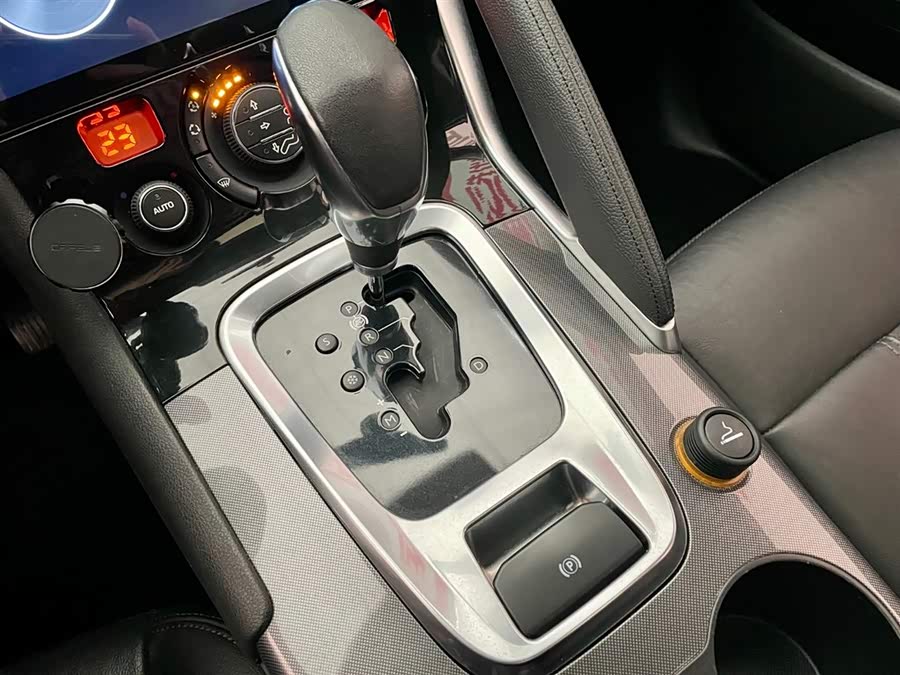 Peugeot 3008 2017 car image #11