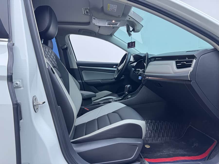 Volkswagen Bora 2024 car image #11