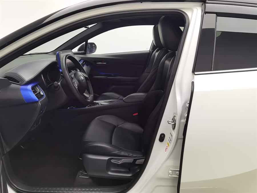 Toyota C-HR 2019 immagine di auto #11