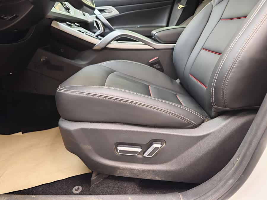 GEELY Boyue 2023 car image #11