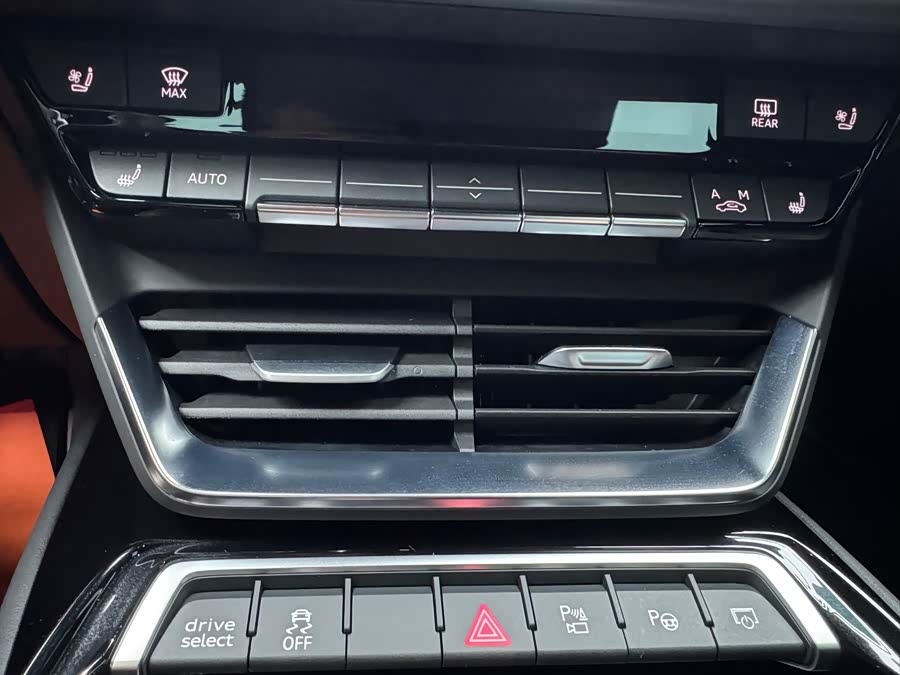 Audi e-tron GT 2024 image de voiture #11