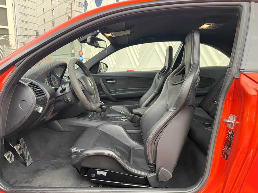 BMW 1 Series M 2012 car image #11